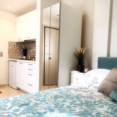 Emerald Mini Suite:Your Deluxe Studio In Kalamaria Thessaloniki Exterior foto
