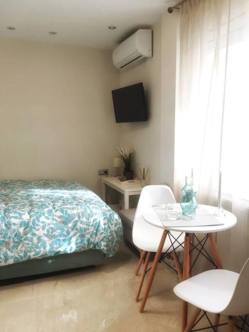 Emerald Mini Suite:Your Deluxe Studio In Kalamaria Thessaloniki Exterior foto